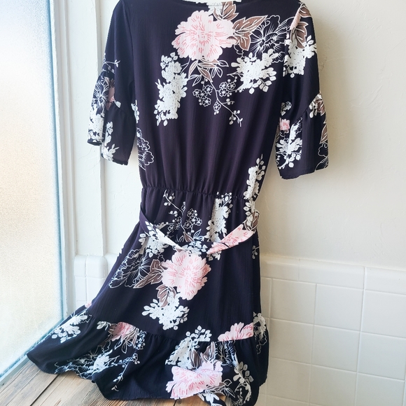 Black & Floral Spring/Summer Dress - Picture 2 of 2